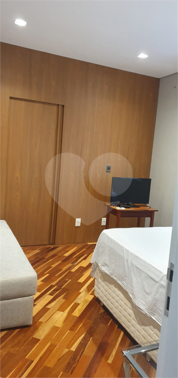 Sobrado reformado na Vila São Francisco com 3 suítes