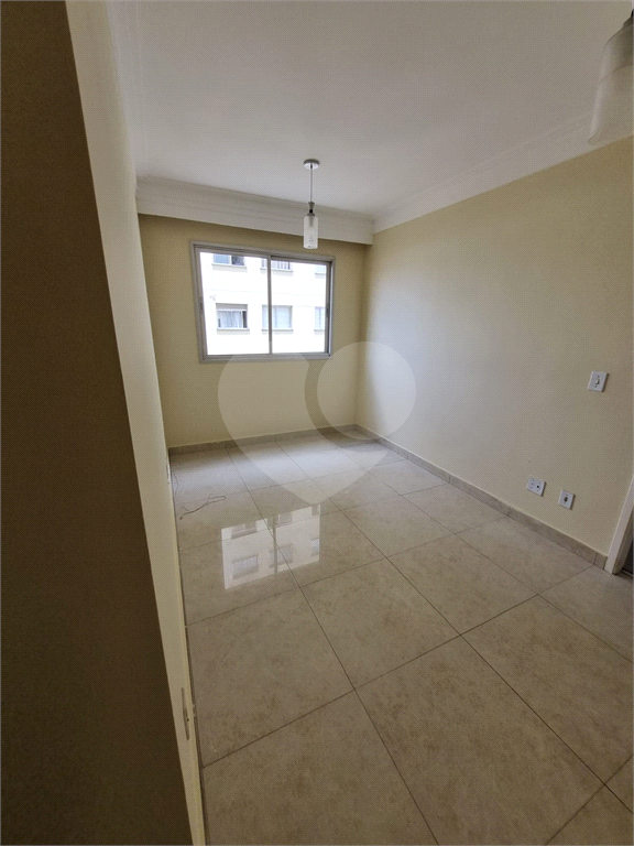 Apartamento à venda com 2 quartos, 44m² - Foto 2