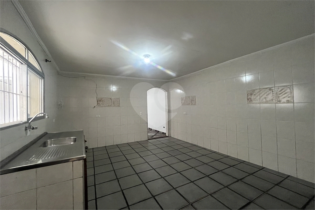 Sobrado residencial e comercial, com 3 vagas no Jardim Fontalis