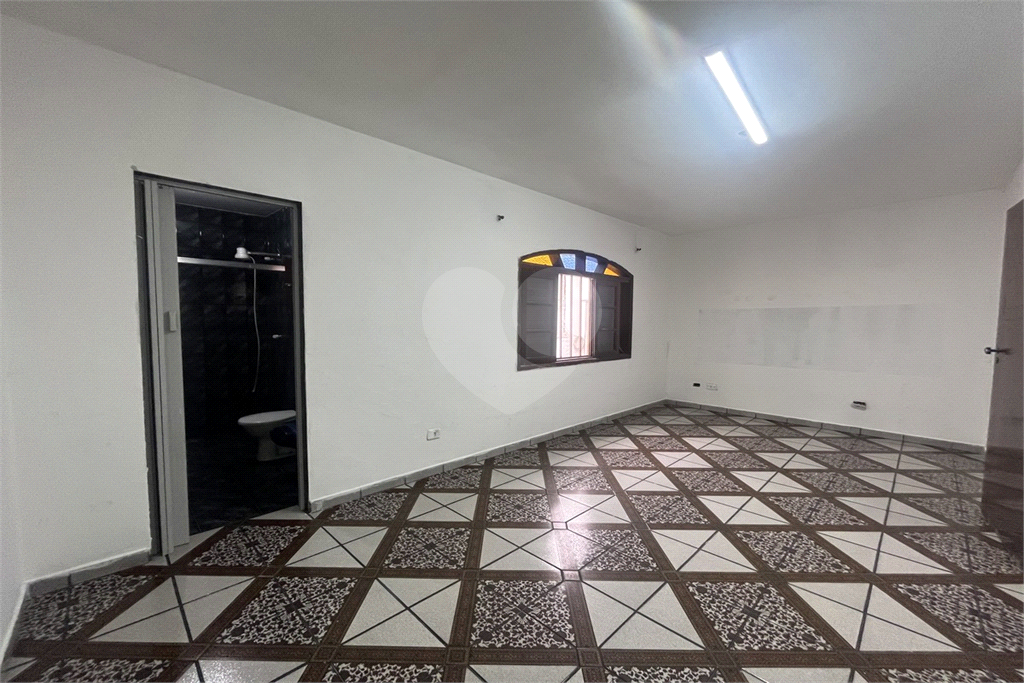 Sobrado residencial e comercial, com 3 vagas no Jardim Fontalis