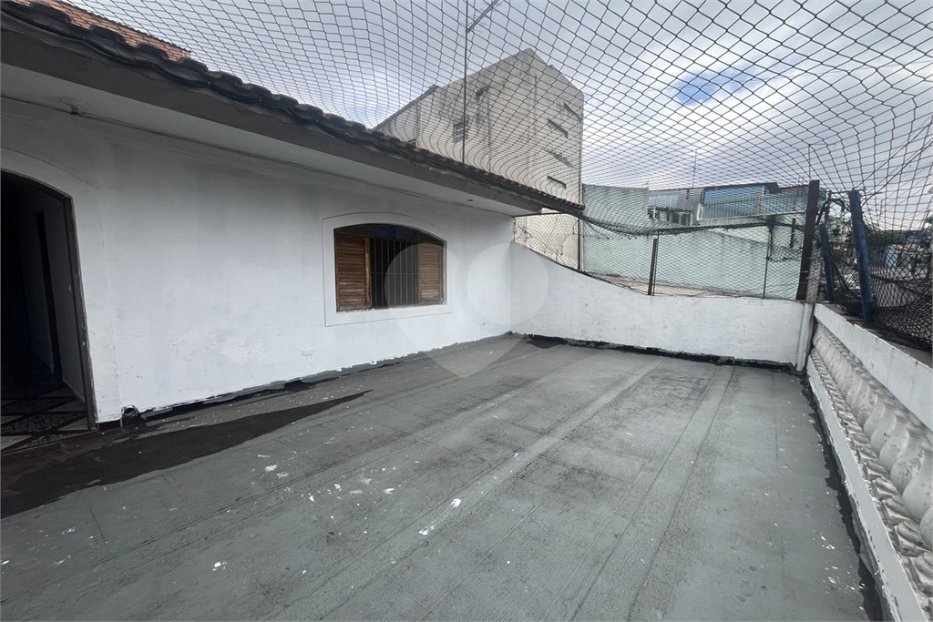 Sobrado residencial e comercial, com 3 vagas no Jardim Fontalis