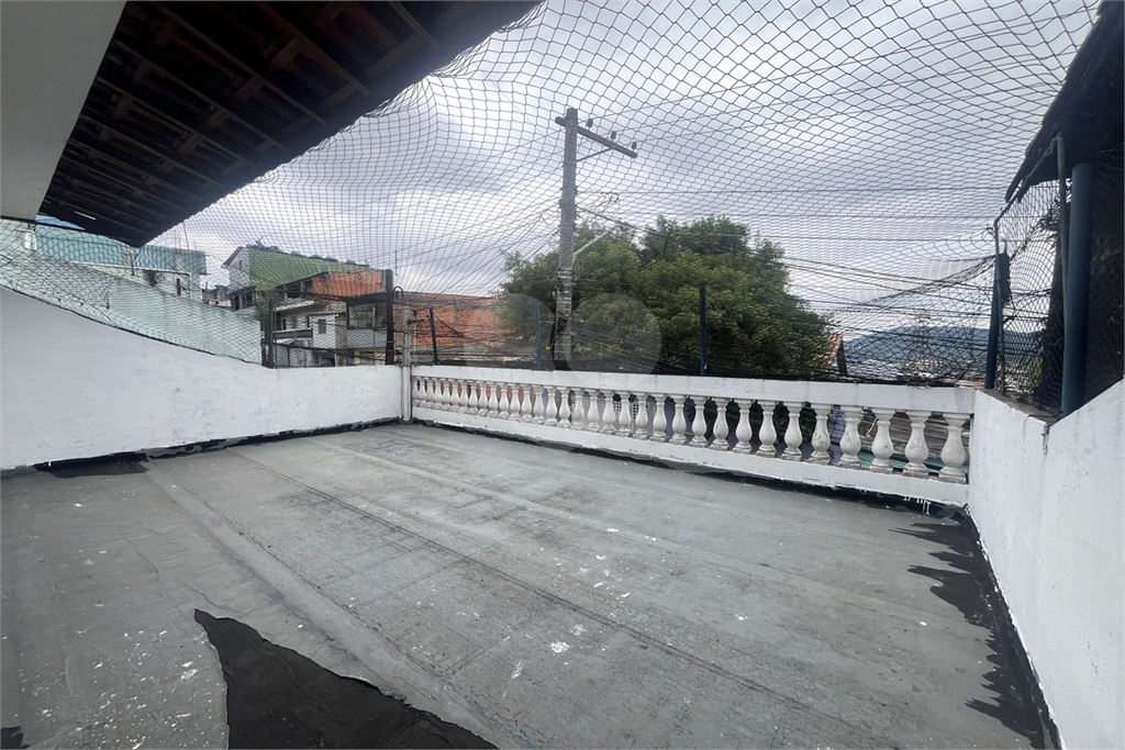 Sobrado residencial e comercial, com 3 vagas no Jardim Fontalis