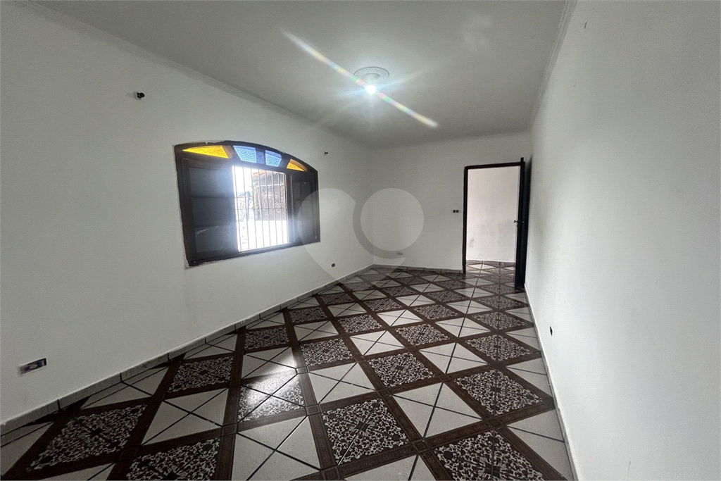 Sobrado residencial e comercial, com 3 vagas no Jardim Fontalis