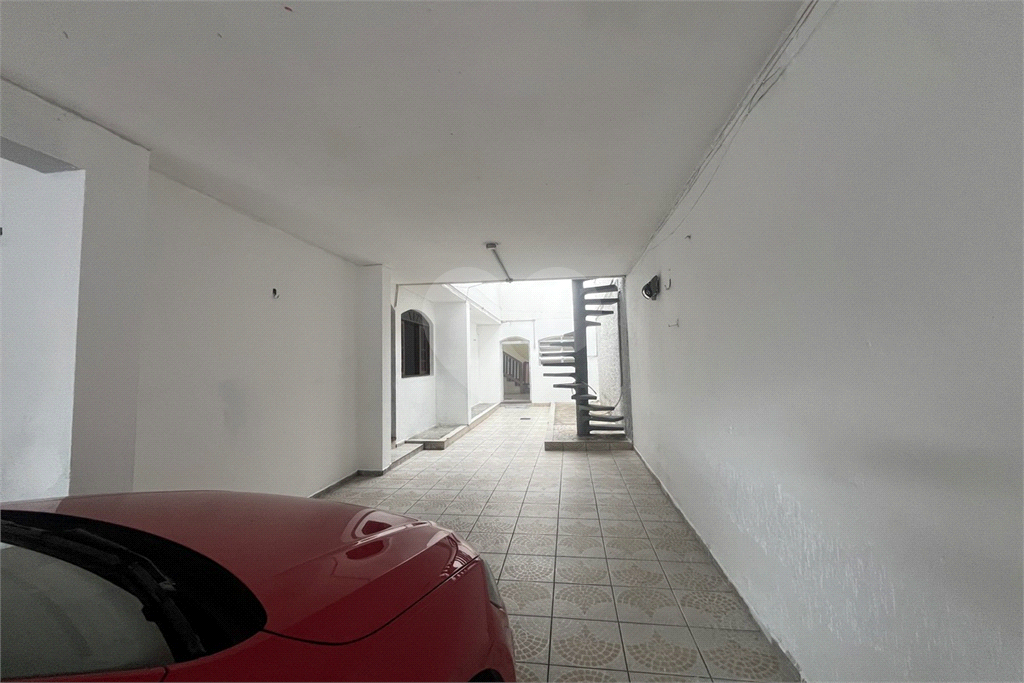 Sobrado residencial e comercial, com 3 vagas no Jardim Fontalis