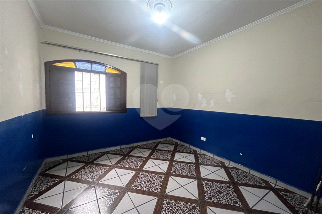Sobrado residencial e comercial, com 3 vagas no Jardim Fontalis