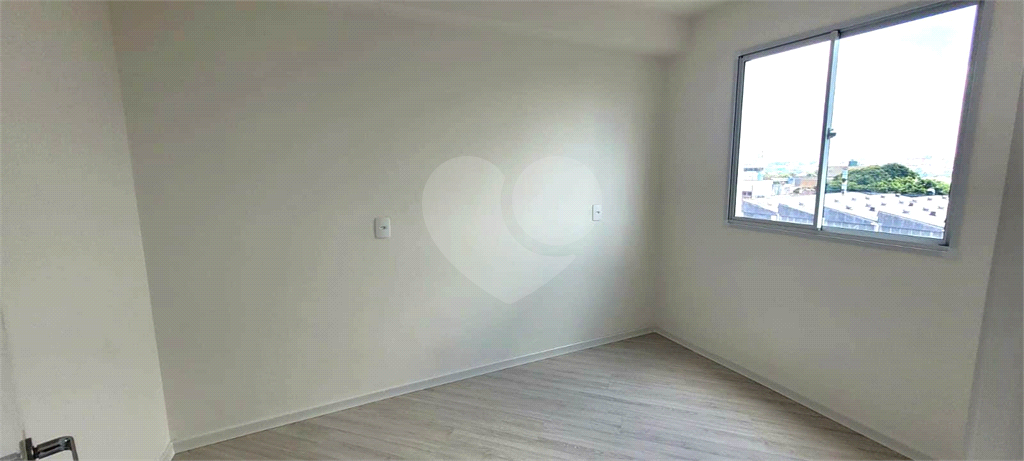 Apartamento com 02 Quartos na Rua do Shopping Internacional Guarulhos por R$ 249.000,00