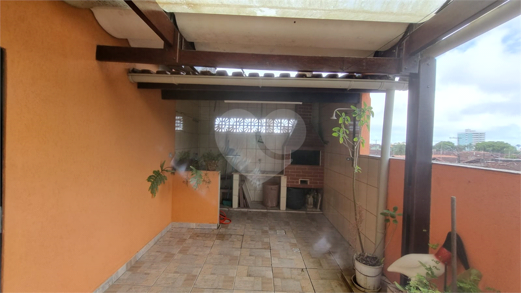Sobrado a venda no Jardim Vila Real - Praia Grande - Porteira fechada.