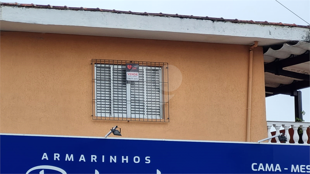 Sobrado a venda no Jardim Vila Real - Praia Grande - Porteira fechada.