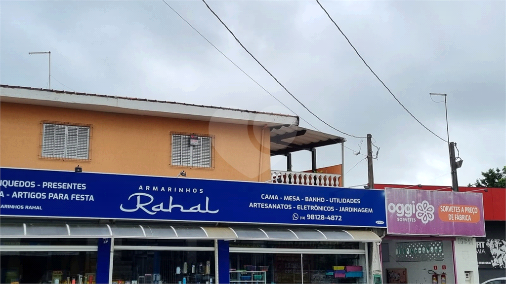 Sobrado a venda no Jardim Vila Real - Praia Grande - Porteira fechada.