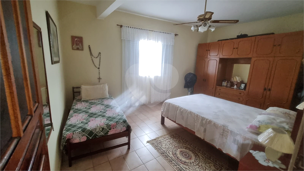 Sobrado a venda no Jardim Vila Real - Praia Grande - Porteira fechada.