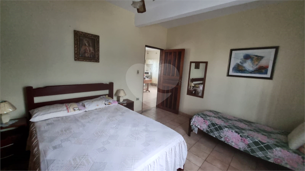 Sobrado a venda no Jardim Vila Real - Praia Grande - Porteira fechada.