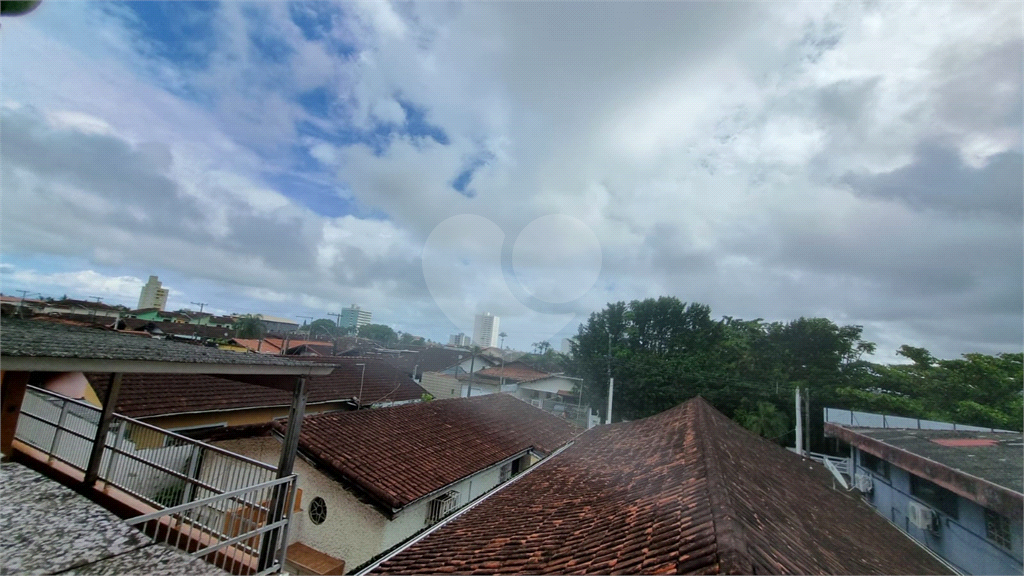 Sobrado a venda no Jardim Vila Real - Praia Grande - Porteira fechada.