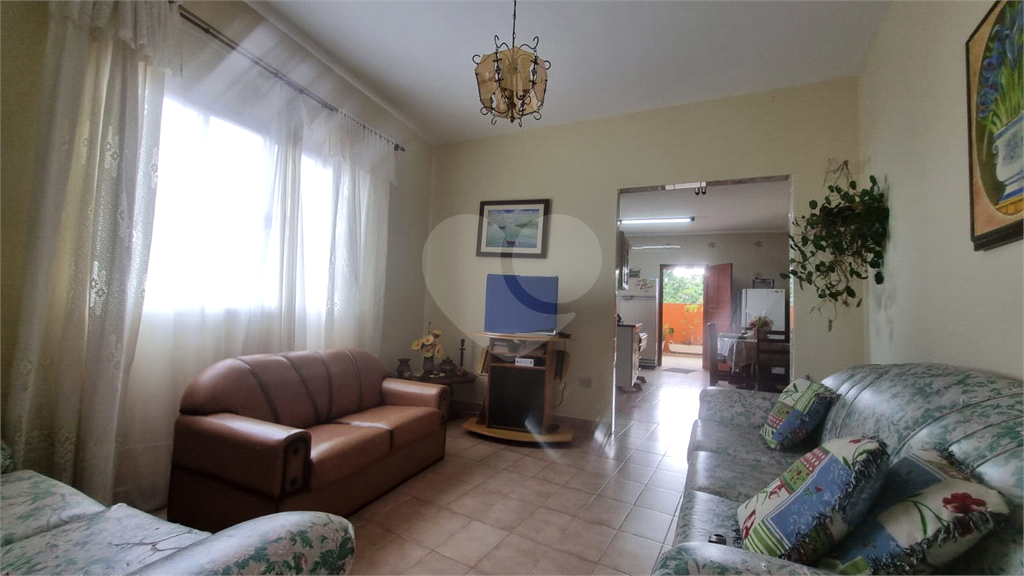 Sobrado a venda no Jardim Vila Real - Praia Grande - Porteira fechada.