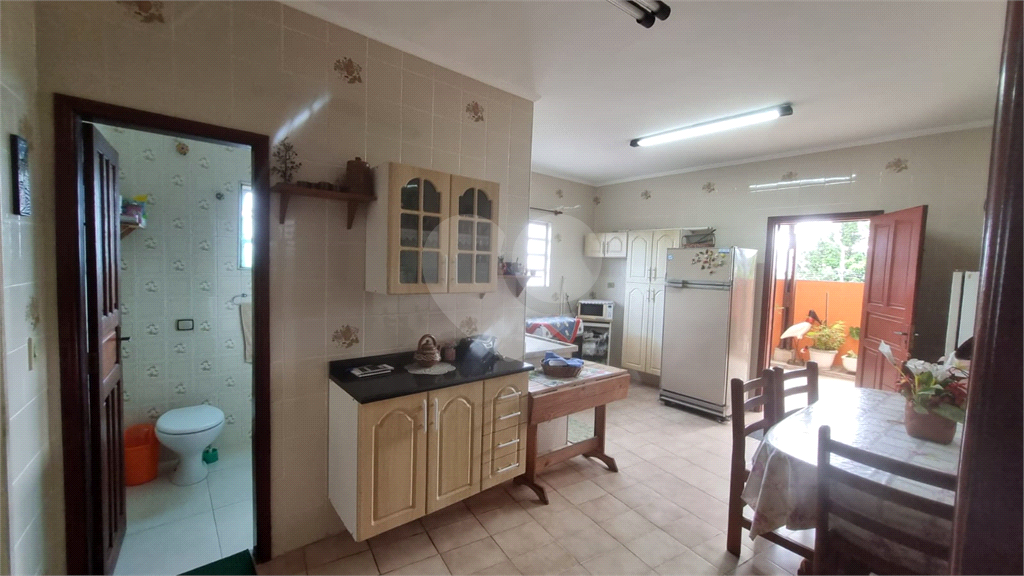 Sobrado a venda no Jardim Vila Real - Praia Grande - Porteira fechada.