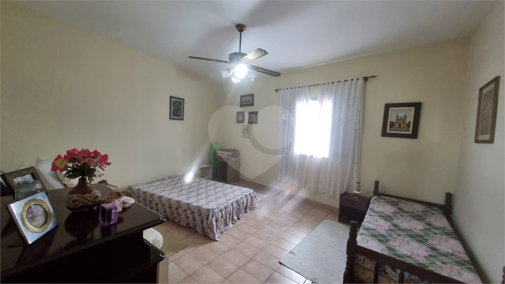 Sobrado a venda no Jardim Vila Real - Praia Grande - Porteira fechada.