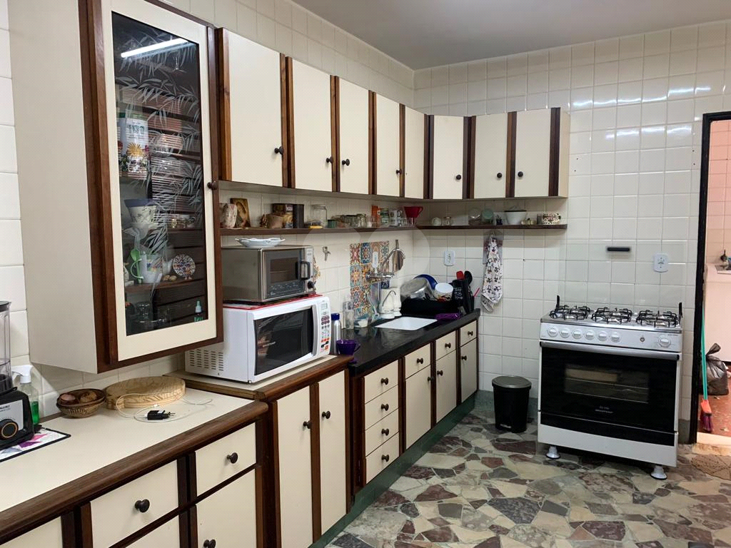 Casa à venda com 3 quartos, 180m² - Foto 7