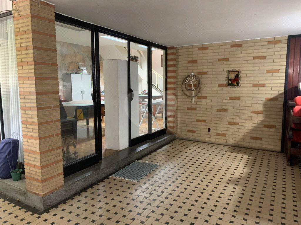 Casa à venda com 3 quartos, 180m² - Foto 1