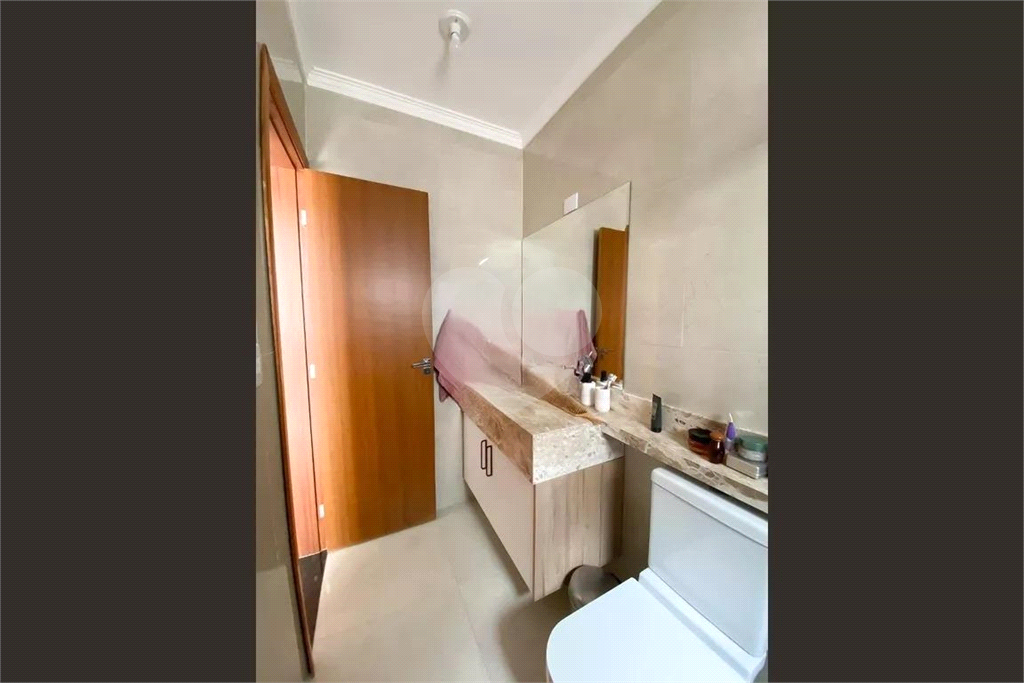 Sobrado 3 quartos, 1 suites e 2 Vagas de Garagem Parque São Domingos. 