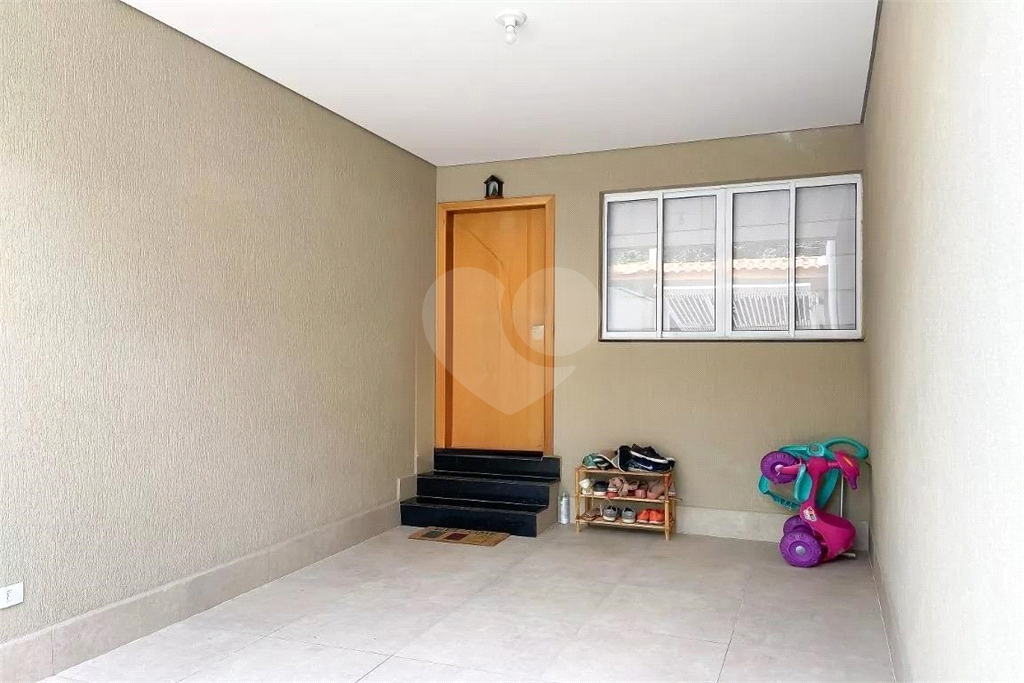 Sobrado 3 quartos, 1 suites e 2 Vagas de Garagem Parque São Domingos. 