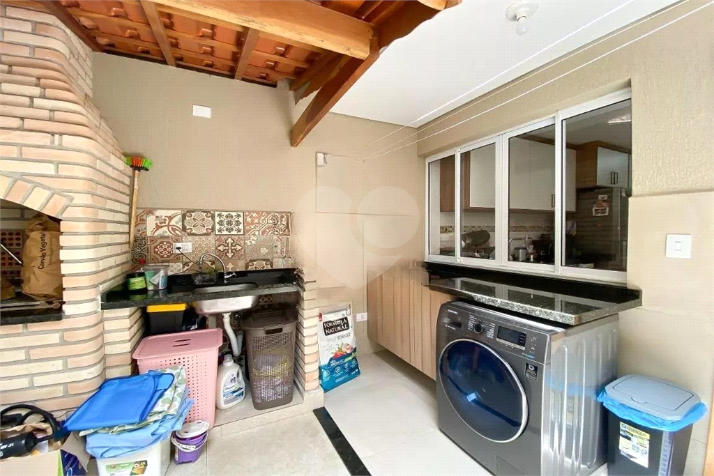 Sobrado 3 quartos, 1 suites e 2 Vagas de Garagem Parque São Domingos. 