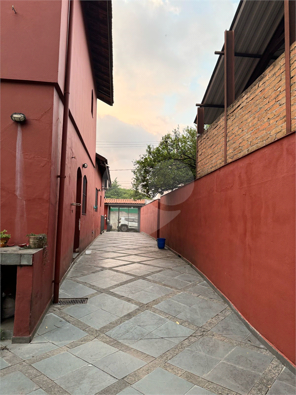 Terreno com casa