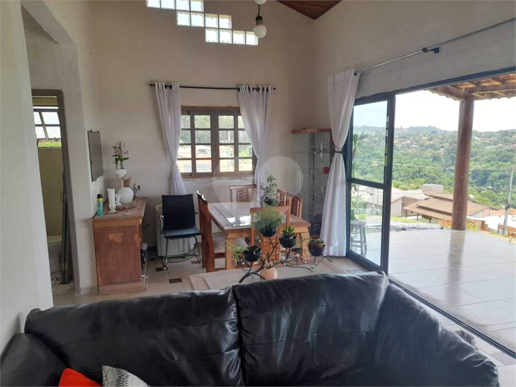 Casa de Condomínio à venda com 3 quartos, 190m² - Foto 8