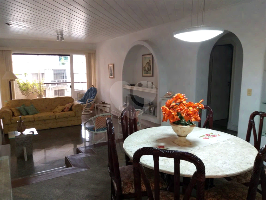 APARTAMENTO em ENSEADA