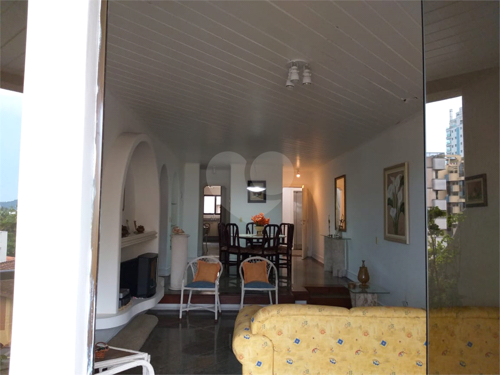 APARTAMENTO em ENSEADA