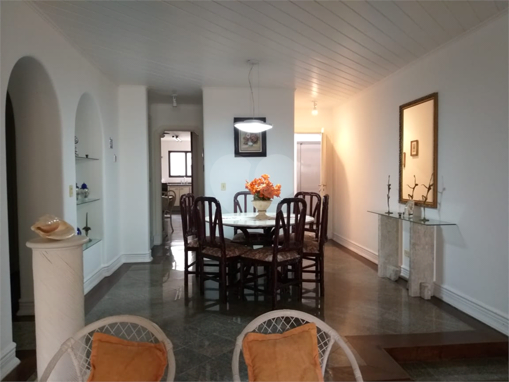APARTAMENTO em ENSEADA