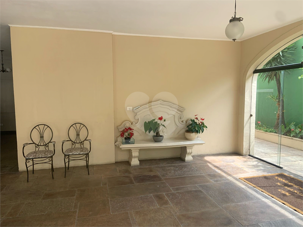 APARTAMENTO em JARDIM PAULISTA