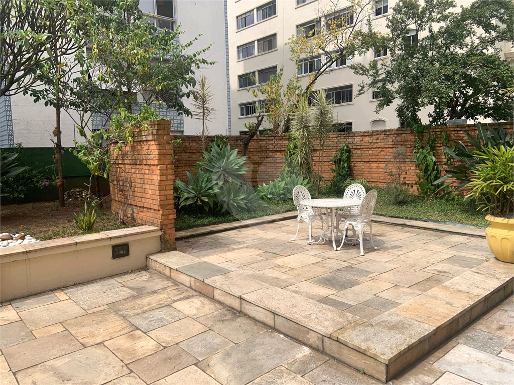 APARTAMENTO em JARDIM PAULISTA