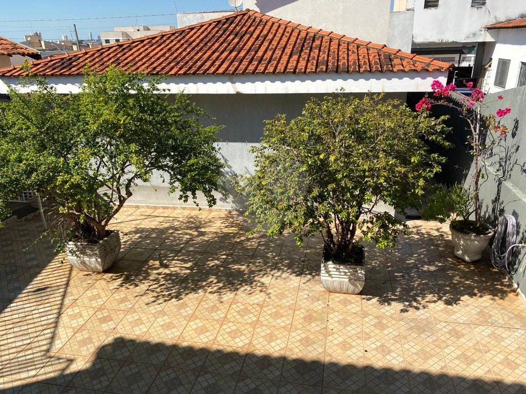 Casa à venda com 4 quartos, 220m² - Foto 16