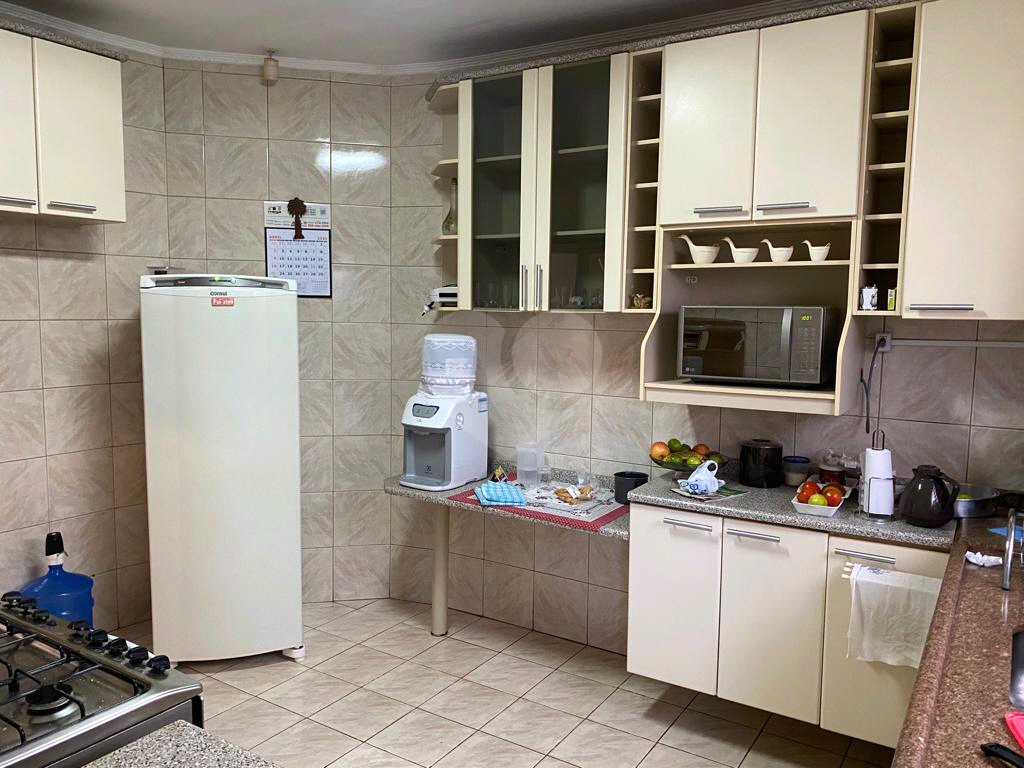 Casa à venda com 4 quartos, 220m² - Foto 6