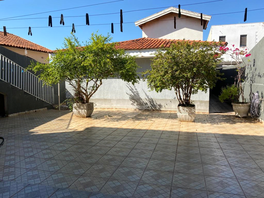 Casa à venda com 4 quartos, 220m² - Foto 17