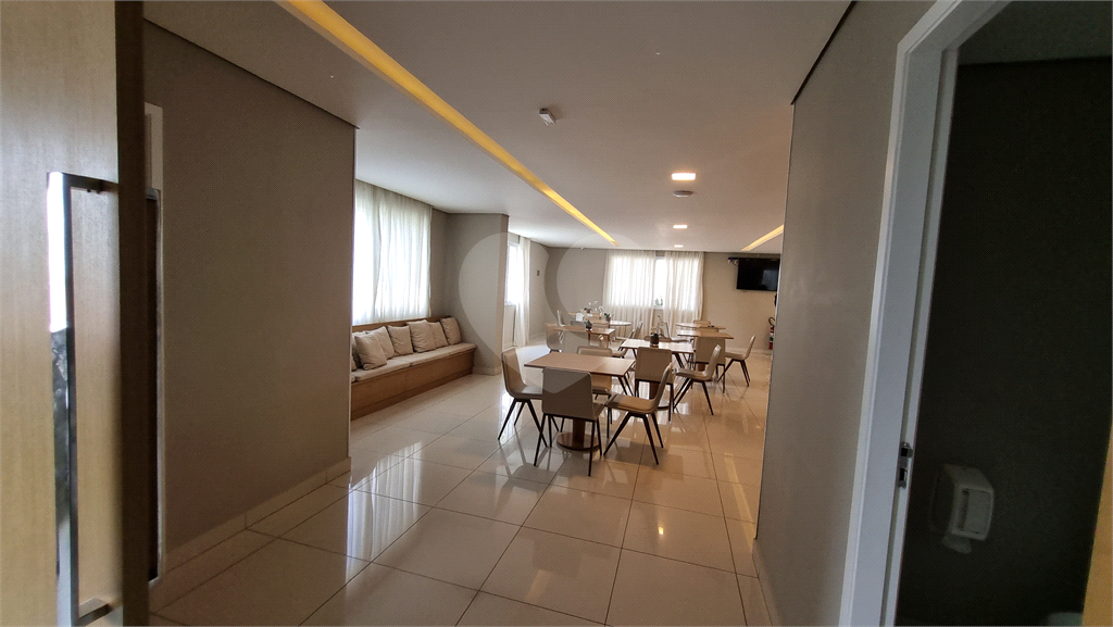 Apartamento com varanda gourmet, 2 dormitórios e 2 vagas em Santana, São Paulo - SP