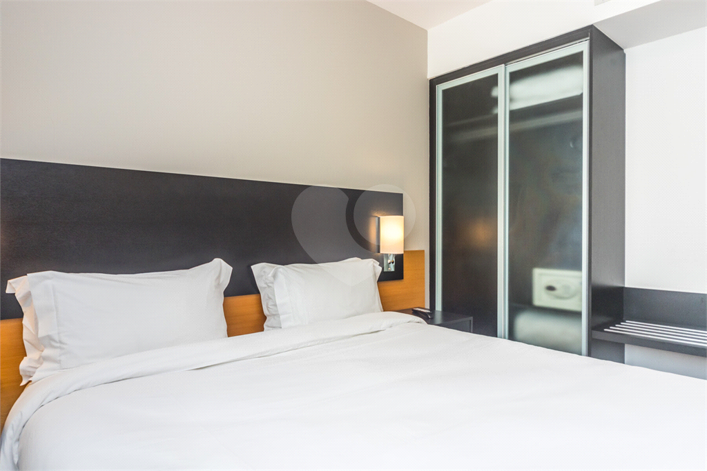flat com 35m²  Rua Apeninos- Vila Mariana