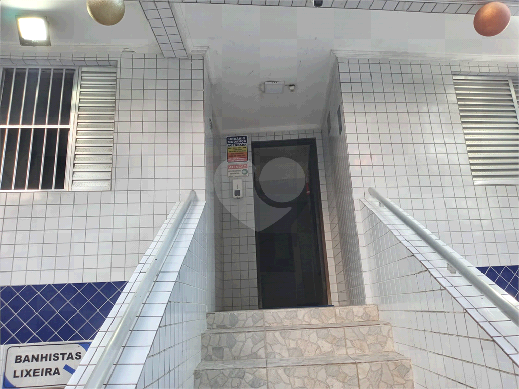 Apartamento de 1 quarto a venda na Aviação em Praia Grande por R$ 210.000,00