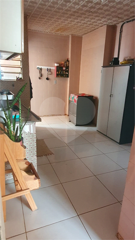 Apartamento à venda com 3 quartos, 75m² - Foto 3