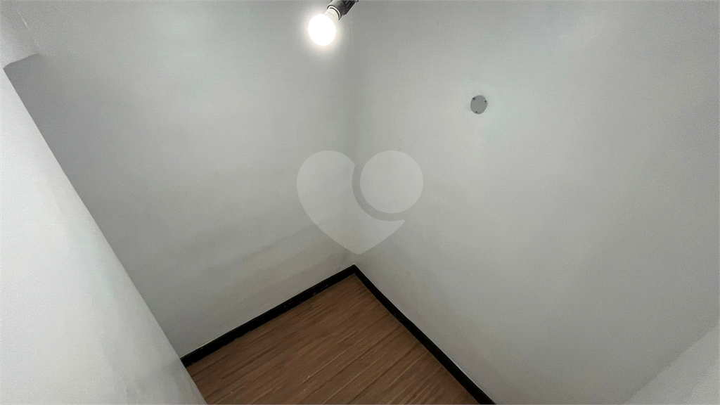Apartamento no Cambuci (Ed. Condomínio Jardim Tropical)