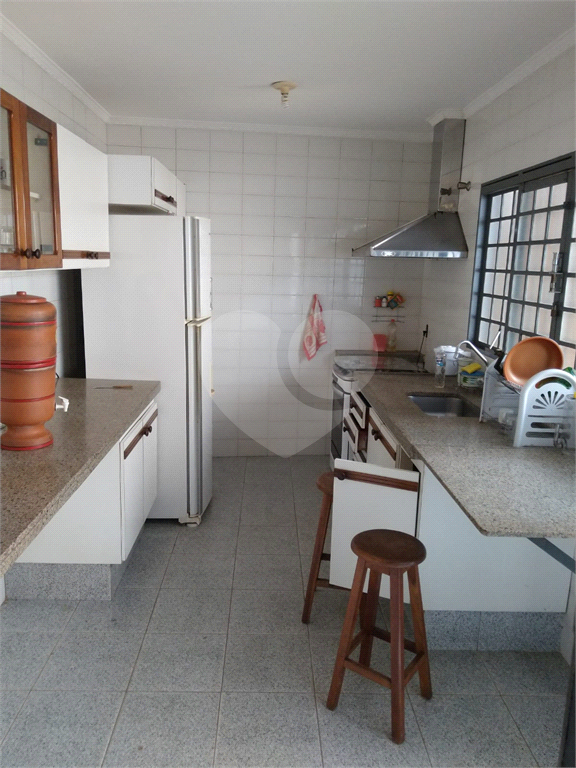 Casa à venda com 3 quartos, 198m² - Foto 13