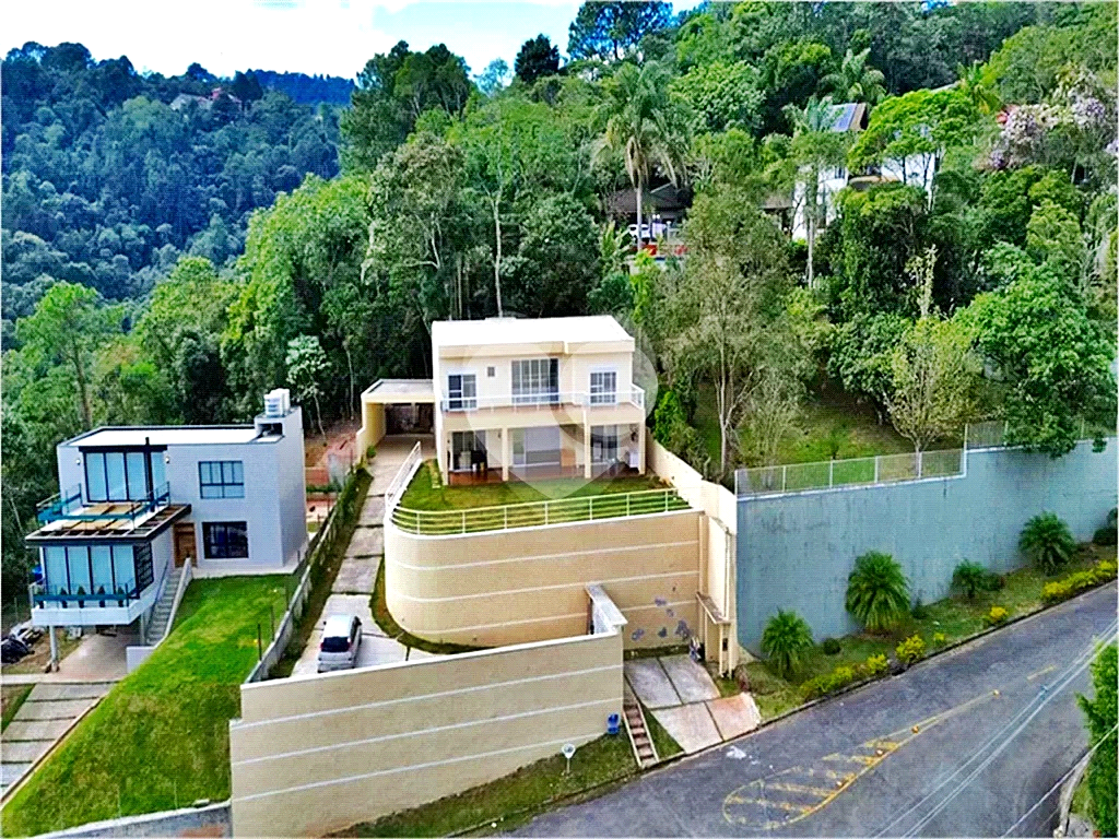 Casa de Condomínio à venda com 4 quartos, 400m² - Foto 9