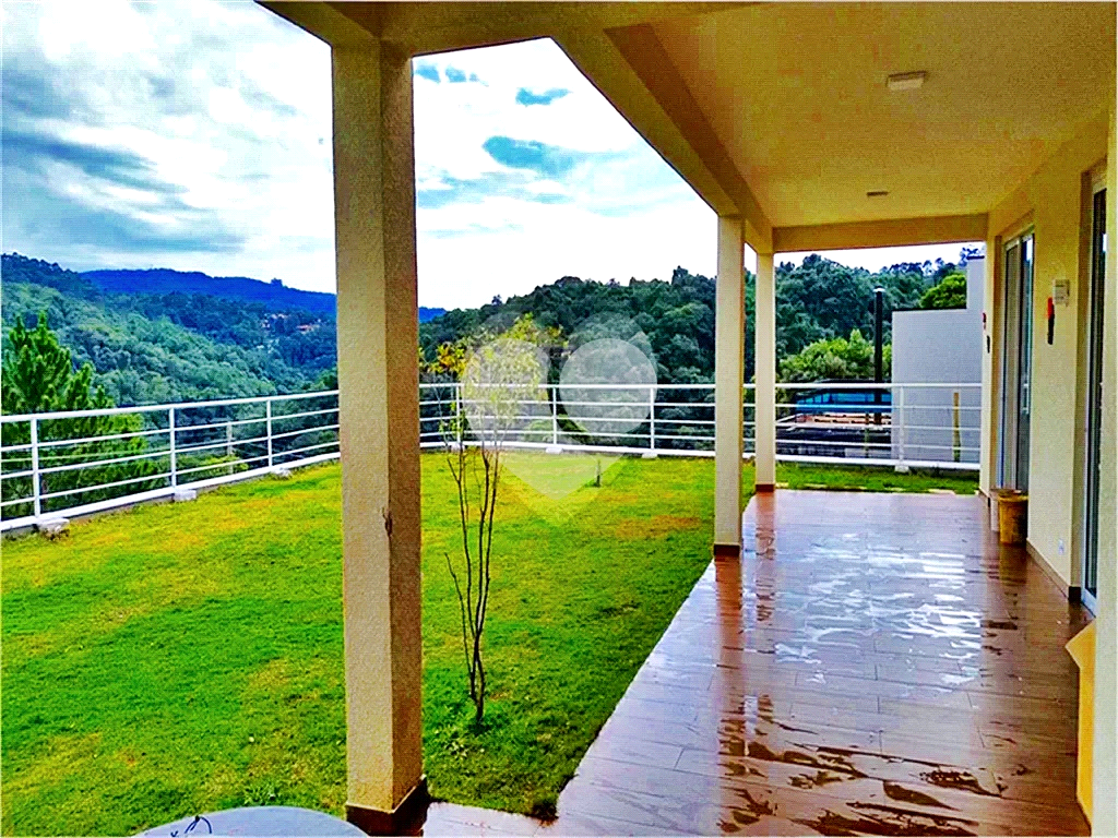 Casa de Condomínio à venda com 4 quartos, 400m² - Foto 2