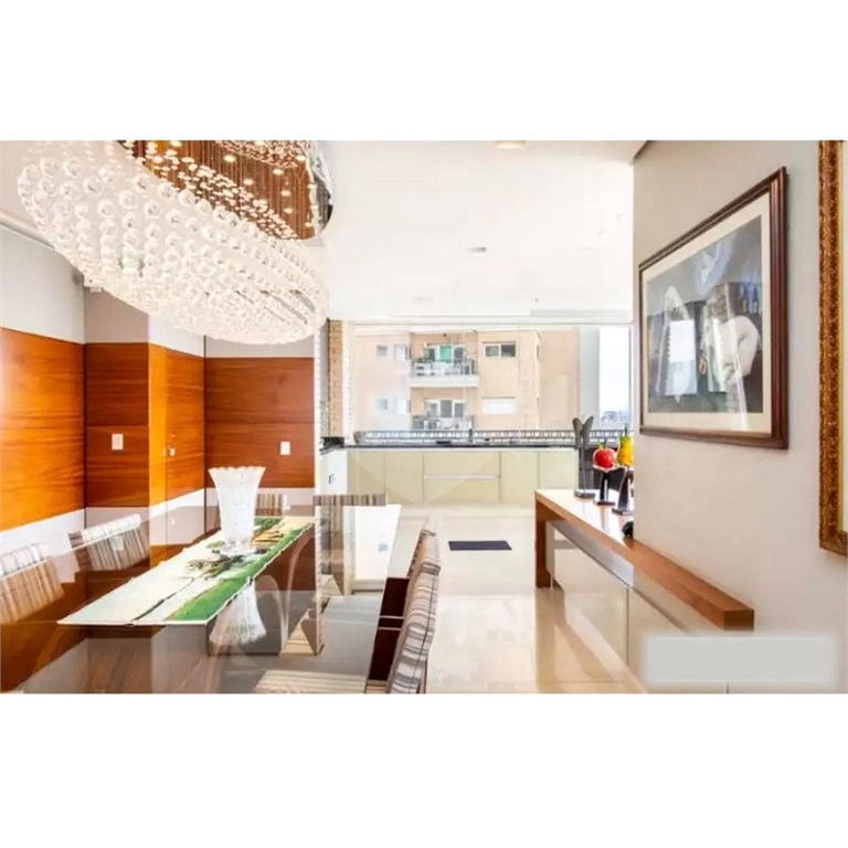 Apartamento de Altíssimo Padrão com Vista Única.