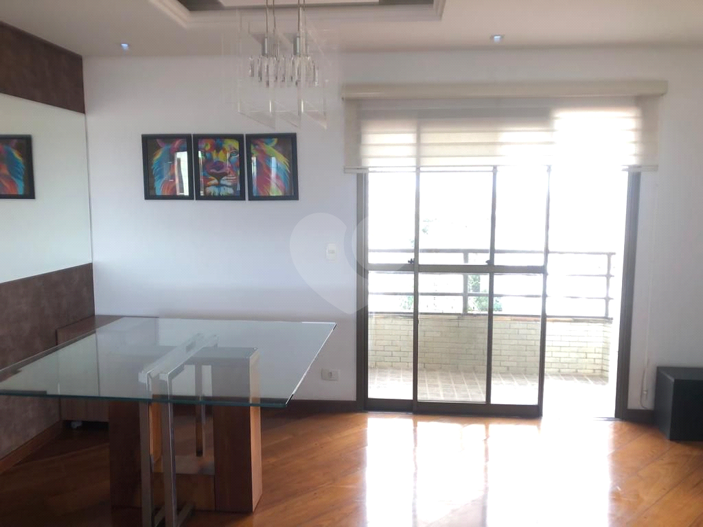 APARTAMENTO em VILA PRUDENTE