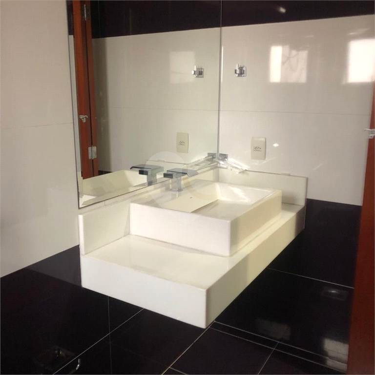 APARTAMENTO em VILA PRUDENTE