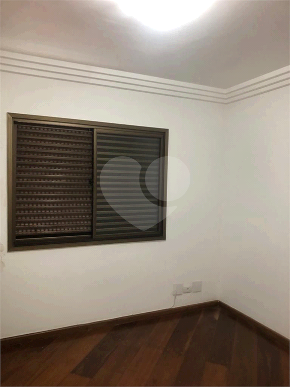 APARTAMENTO em VILA PRUDENTE