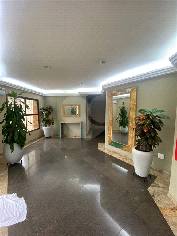 APARTAMENTO em VILA PRUDENTE