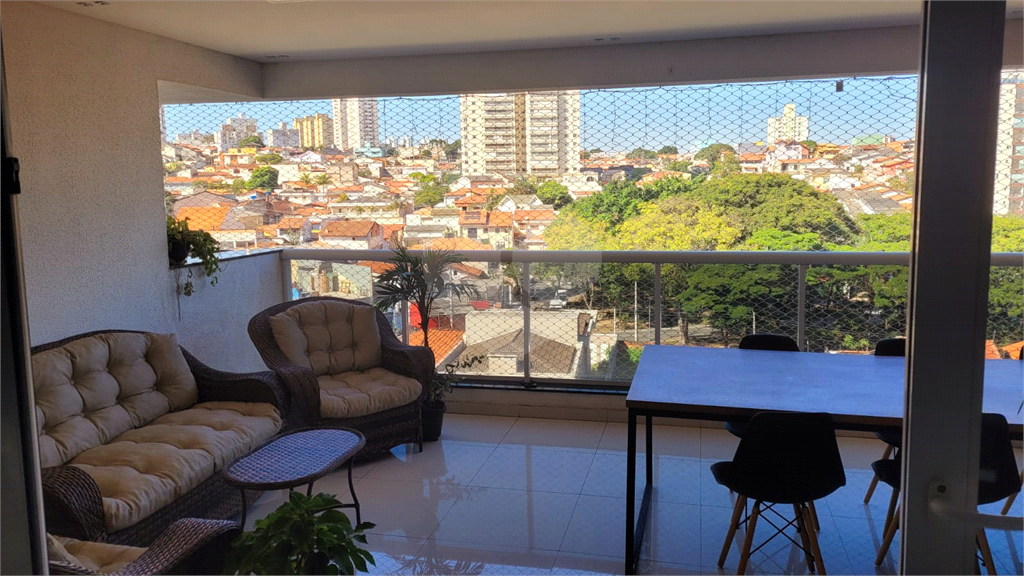 APARTAMENTO em VILA ROSÁLIA