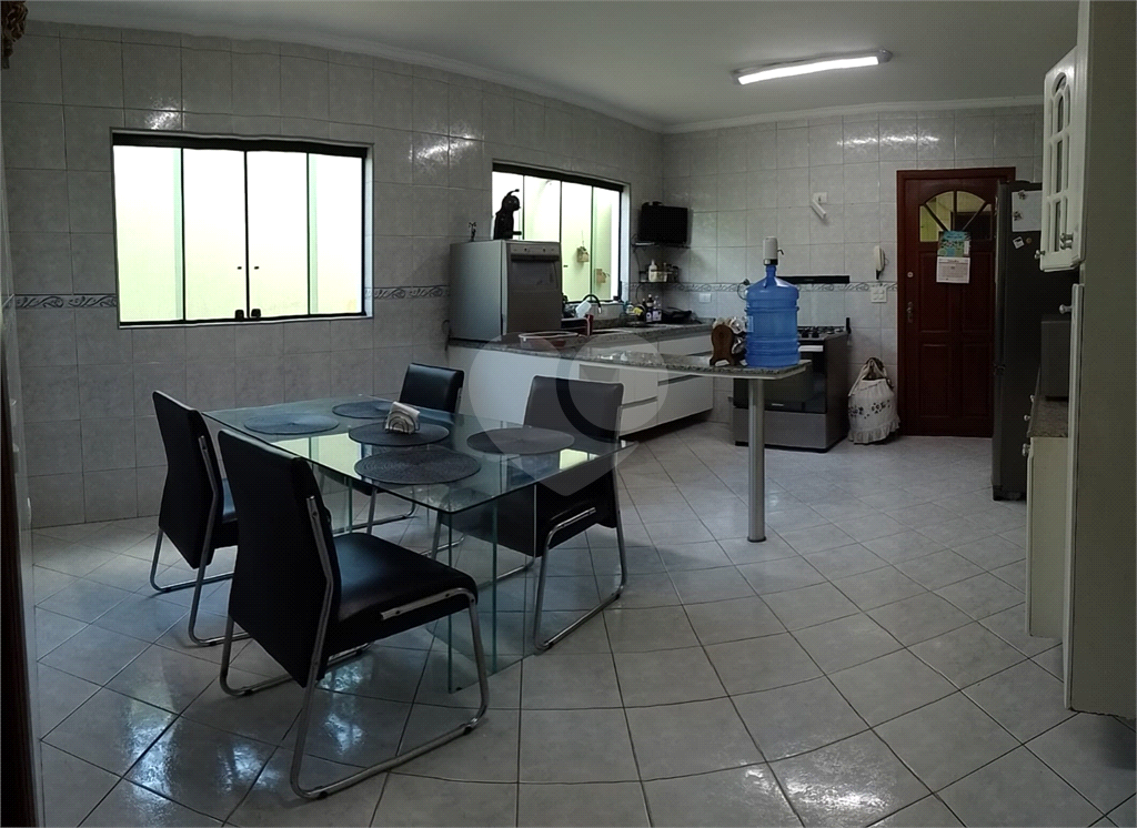oportunidade Única! Sobrado Espetacular de 3 Quartos na Vila Clarice