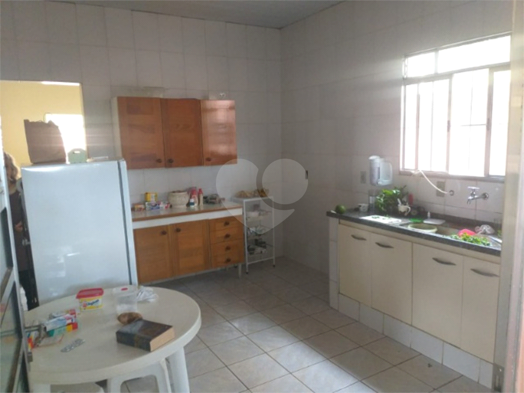 Casa à venda com 3 quartos, 120m² - Foto 2